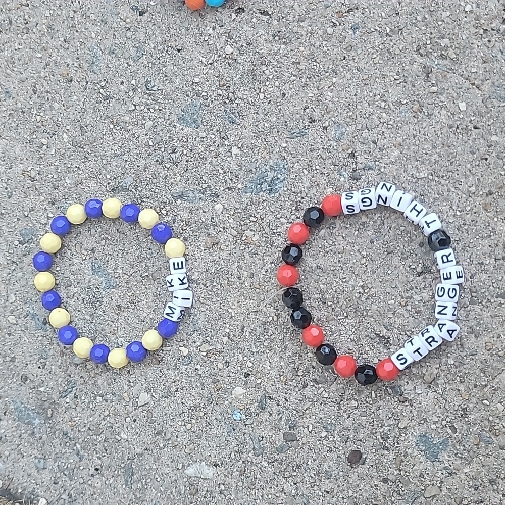 Stranger things bracelets - Picture 4 of 4